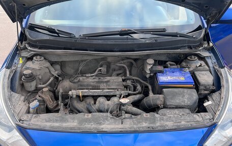 Hyundai Solaris II рестайлинг, 2013 год, 700 000 рублей, 14 фотография