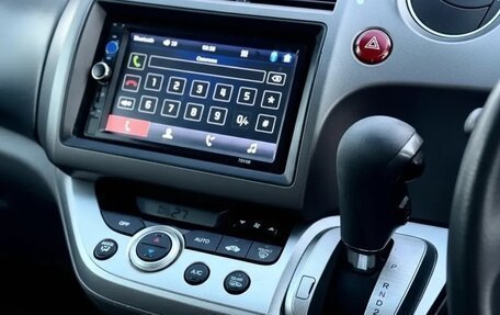 Honda Stream II, 2011 год, 1 015 000 рублей, 22 фотография