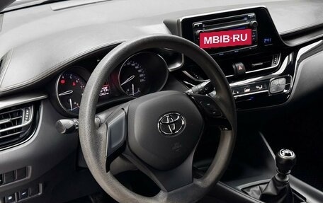 Toyota C-HR I рестайлинг, 2018 год, 2 050 000 рублей, 8 фотография