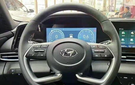 Hyundai Elantra, 2022 год, 1 579 999 рублей, 10 фотография