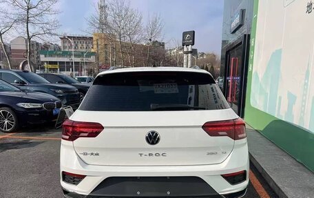 Volkswagen T-Roc I, 2022 год, 1 920 000 рублей, 4 фотография