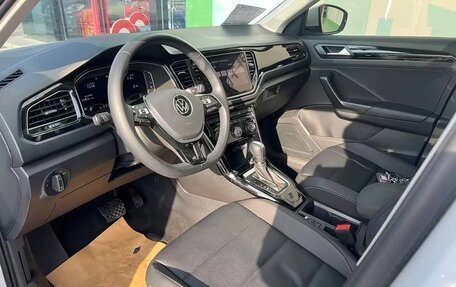 Volkswagen T-Roc I, 2022 год, 1 920 000 рублей, 12 фотография