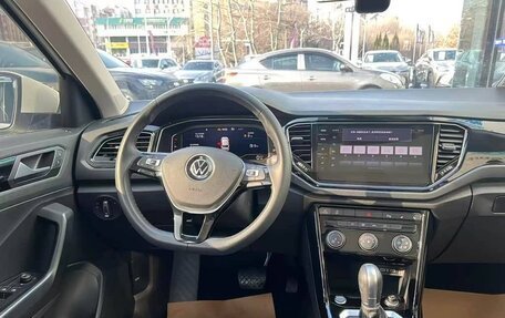 Volkswagen T-Roc I, 2022 год, 1 920 000 рублей, 15 фотография