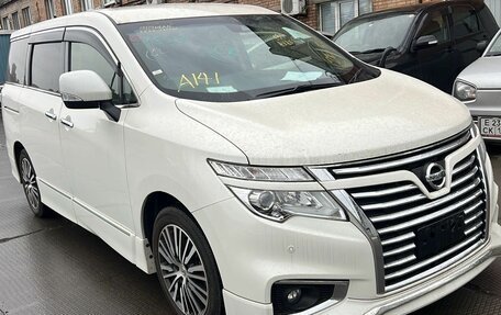Nissan Elgrand III, 2020 год, 3 500 000 рублей, 2 фотография