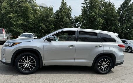 Toyota Highlander III, 2017 год, 3 890 000 рублей, 14 фотография