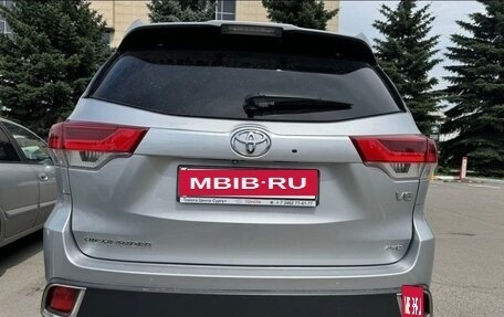 Toyota Highlander III, 2017 год, 3 890 000 рублей, 18 фотография