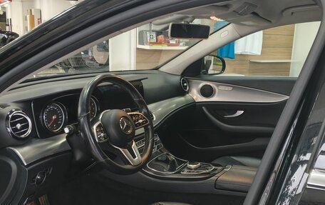 Mercedes-Benz E-Класс, 2019 год, 2 375 000 рублей, 12 фотография