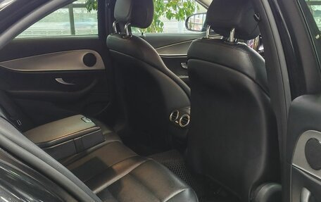 Mercedes-Benz E-Класс, 2019 год, 2 375 000 рублей, 20 фотография