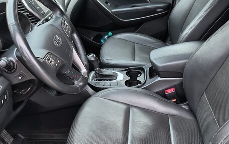 Hyundai Santa Fe III рестайлинг, 2017 год, 2 700 000 рублей, 18 фотография