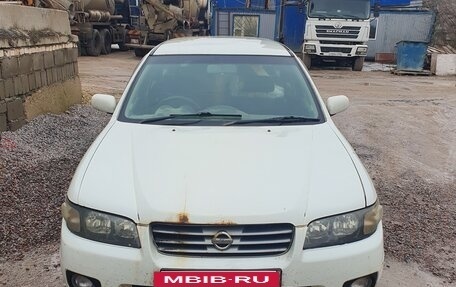 Nissan Avenir II, 2004 год, 200 000 рублей, 2 фотография