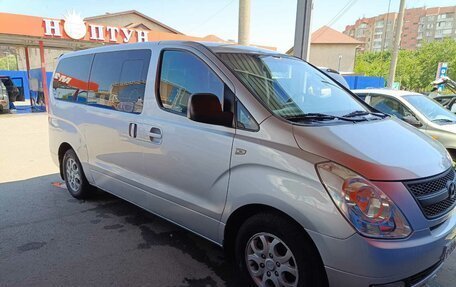 Hyundai Grand Starex Grand Starex I рестайлинг 2, 2008 год, 1 200 000 рублей, 2 фотография