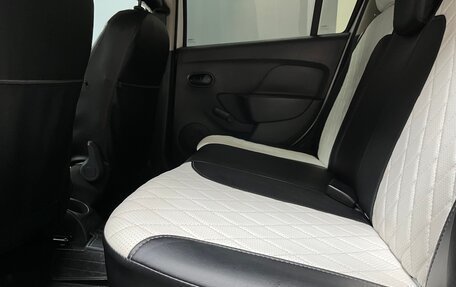 Renault Logan II, 2018 год, 890 000 рублей, 17 фотография