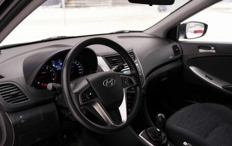 Hyundai Solaris II рестайлинг, 2015 год, 780 000 рублей, 5 фотография