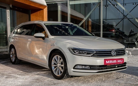 Volkswagen Passat B8 рестайлинг, 2015 год, 1 359 000 рублей, 5 фотография