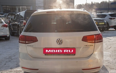 Volkswagen Passat B8 рестайлинг, 2015 год, 1 359 000 рублей, 8 фотография