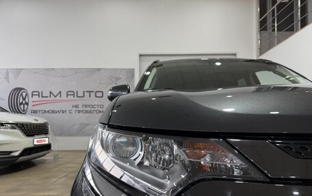Mitsubishi Outlander III рестайлинг 3, 2022 год, 2 800 000 рублей, 11 фотография