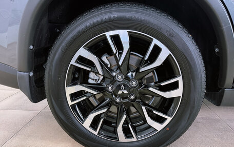 Mitsubishi Outlander III рестайлинг 3, 2022 год, 2 800 000 рублей, 30 фотография