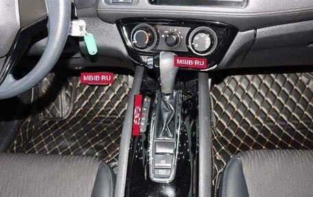 Honda Vezel, 2020 год, 1 550 000 рублей, 11 фотография