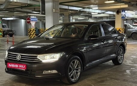 Volkswagen Passat B8 рестайлинг, 2016 год, 1 700 000 рублей, 18 фотография