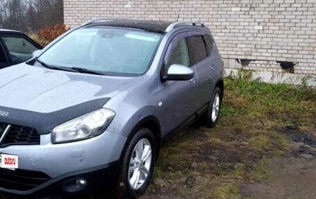 Nissan Qashqai+2 I, 2011 год, 820 000 рублей, 2 фотография