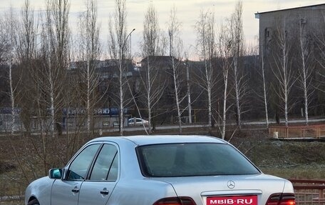 Mercedes-Benz E-Класс, 1999 год, 430 000 рублей, 5 фотография