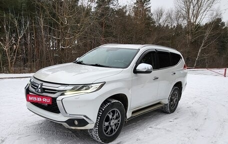 Mitsubishi Pajero Sport III рестайлинг, 2018 год, 3 250 000 рублей, 2 фотография