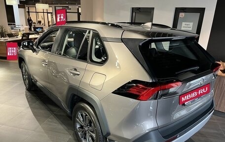 Toyota RAV4, 2025 год, 4 390 000 рублей, 6 фотография