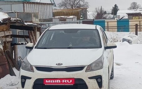 KIA Rio IV, 2017 год, 850 000 рублей, 2 фотография
