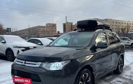 Mitsubishi Outlander III рестайлинг 3, 2013 год, 1 150 000 рублей, 2 фотография
