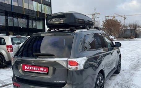 Mitsubishi Outlander III рестайлинг 3, 2013 год, 1 150 000 рублей, 6 фотография