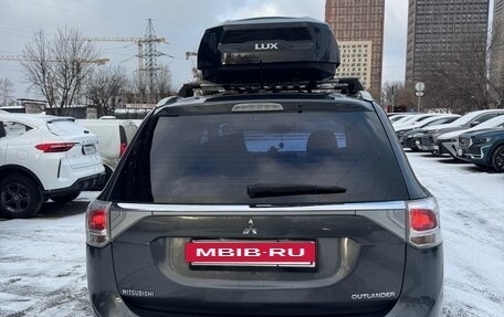 Mitsubishi Outlander III рестайлинг 3, 2013 год, 1 150 000 рублей, 5 фотография