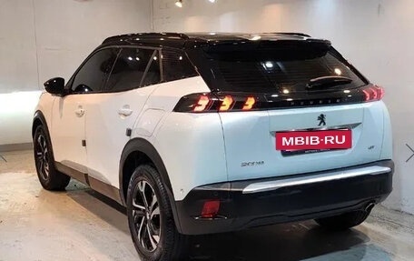 Peugeot 2008 II, 2021 год, 1 700 000 рублей, 3 фотография