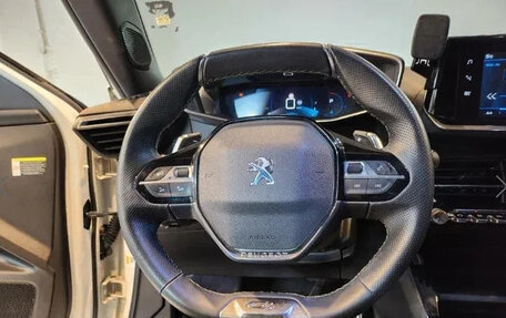 Peugeot 2008 II, 2021 год, 1 700 000 рублей, 7 фотография