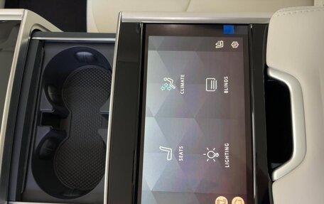 Land Rover Range Rover IV рестайлинг, 2025 год, 23 000 000 рублей, 11 фотография