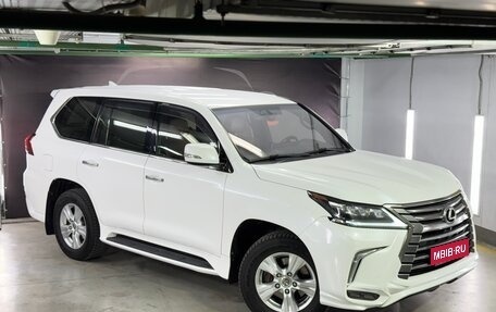 Lexus LX III, 2017 год, 6 950 000 рублей, 1 фотография