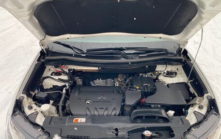 Mitsubishi Outlander III рестайлинг 3, 2018 год, 2 120 000 рублей, 11 фотография