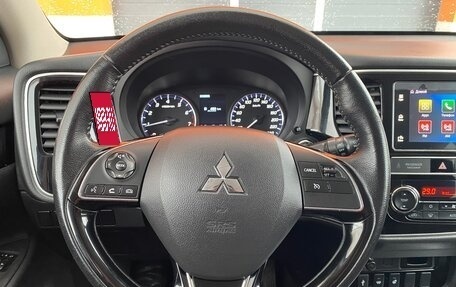 Mitsubishi Outlander III рестайлинг 3, 2018 год, 2 120 000 рублей, 32 фотография