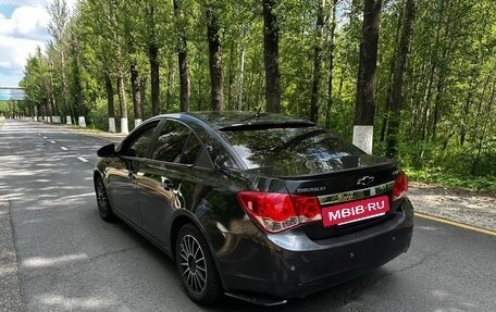 Chevrolet Cruze II, 2010 год, 530 000 рублей, 2 фотография