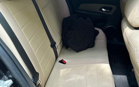 Chevrolet Cruze II, 2010 год, 530 000 рублей, 28 фотография