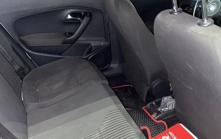 Volkswagen Polo VI (EU Market), 2012 год, 335 000 рублей, 13 фотография