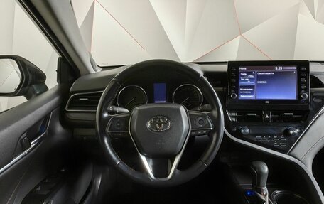 Toyota Camry, 2021 год, 3 155 000 рублей, 10 фотография