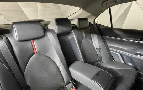 Toyota Camry, 2021 год, 3 155 000 рублей, 8 фотография