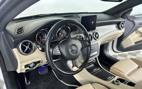 Mercedes-Benz CLA, 2018 год, 1 900 000 рублей, 20 фотография