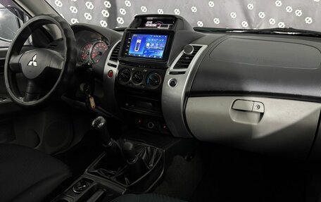 Mitsubishi Pajero Sport II рестайлинг, 2014 год, 1 899 000 рублей, 25 фотография