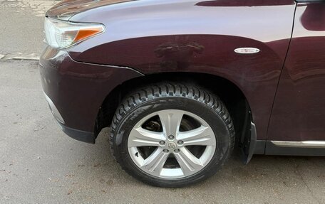 Toyota Highlander III, 2011 год, 2 000 000 рублей, 3 фотография