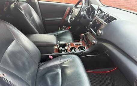 Toyota Highlander III, 2011 год, 2 000 000 рублей, 13 фотография