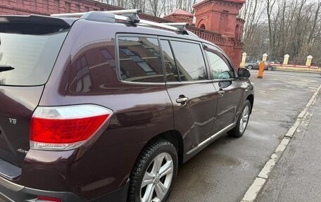 Toyota Highlander III, 2011 год, 2 000 000 рублей, 6 фотография
