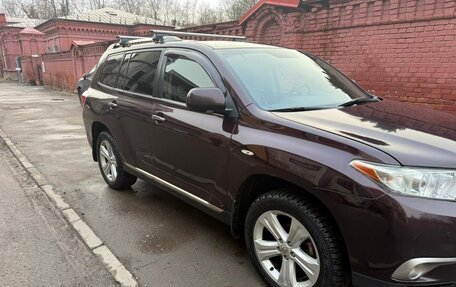 Toyota Highlander III, 2011 год, 2 000 000 рублей, 5 фотография