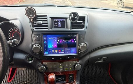 Toyota Highlander III, 2011 год, 2 000 000 рублей, 10 фотография