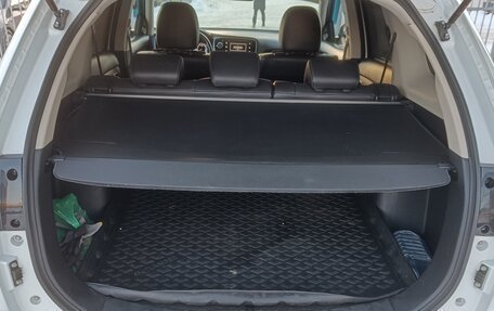 Mitsubishi Outlander III рестайлинг 3, 2016 год, 2 100 000 рублей, 20 фотография